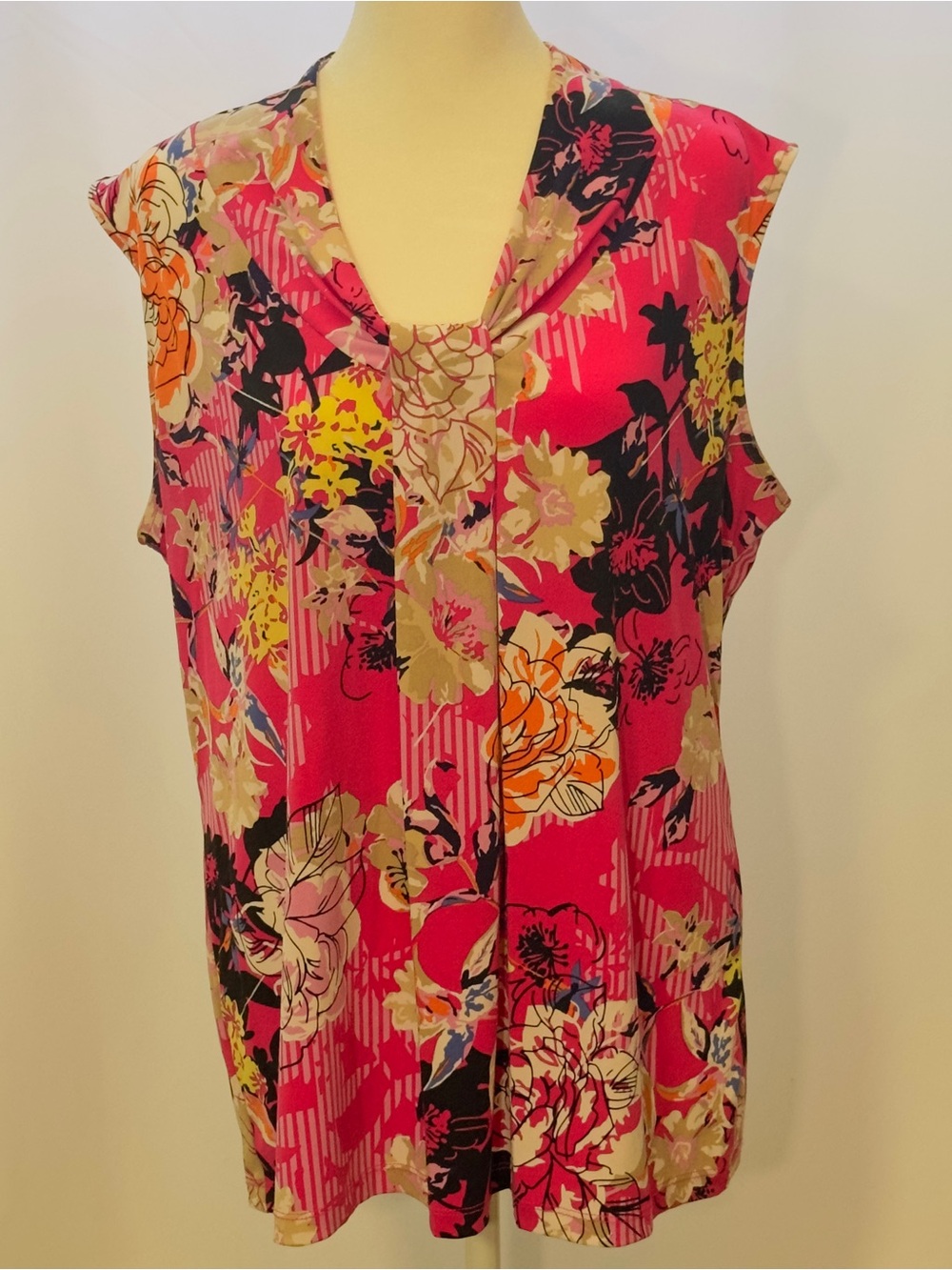 Dana Buchman Sleeveless Woman Pullon Tunic XL Stretch Knit Pink Black Floral Top